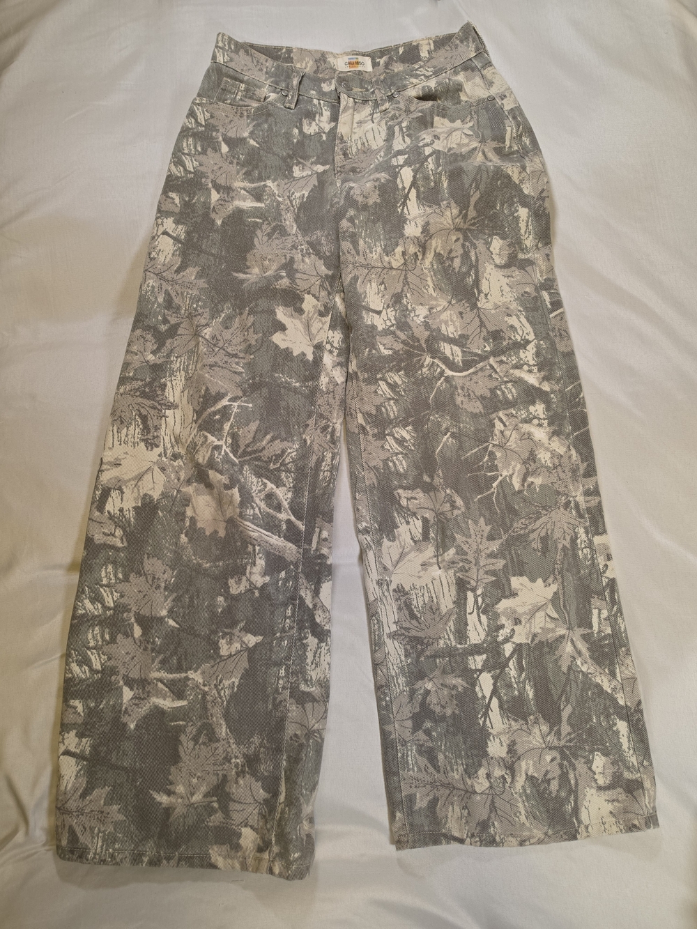 CALI 1850 Y2K RealTree / Leaf Camo Wide Leg Pants - Grey/Cream (Size 1/25)